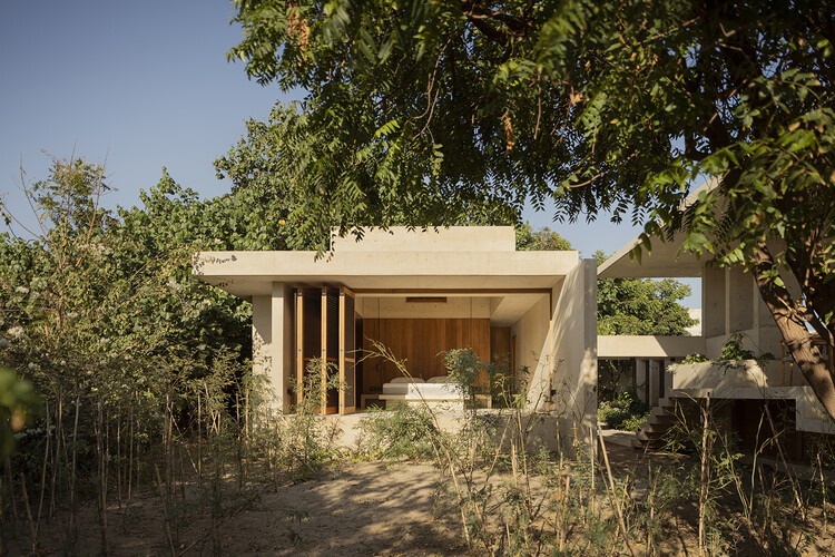 Casa Ohana / Vertebral - Exterior Photography, Column