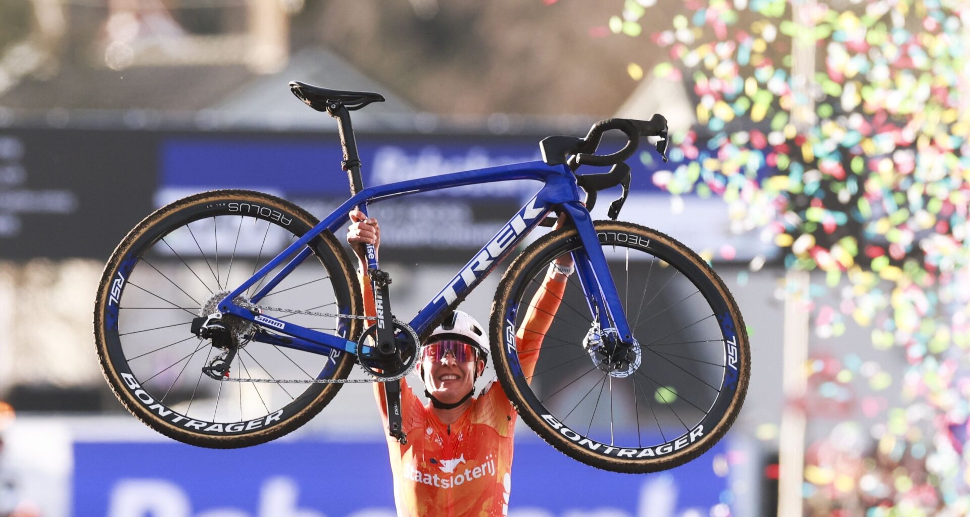 Cyclo-cross World Championships: Lucinda Brand soloes to second career elite women's title