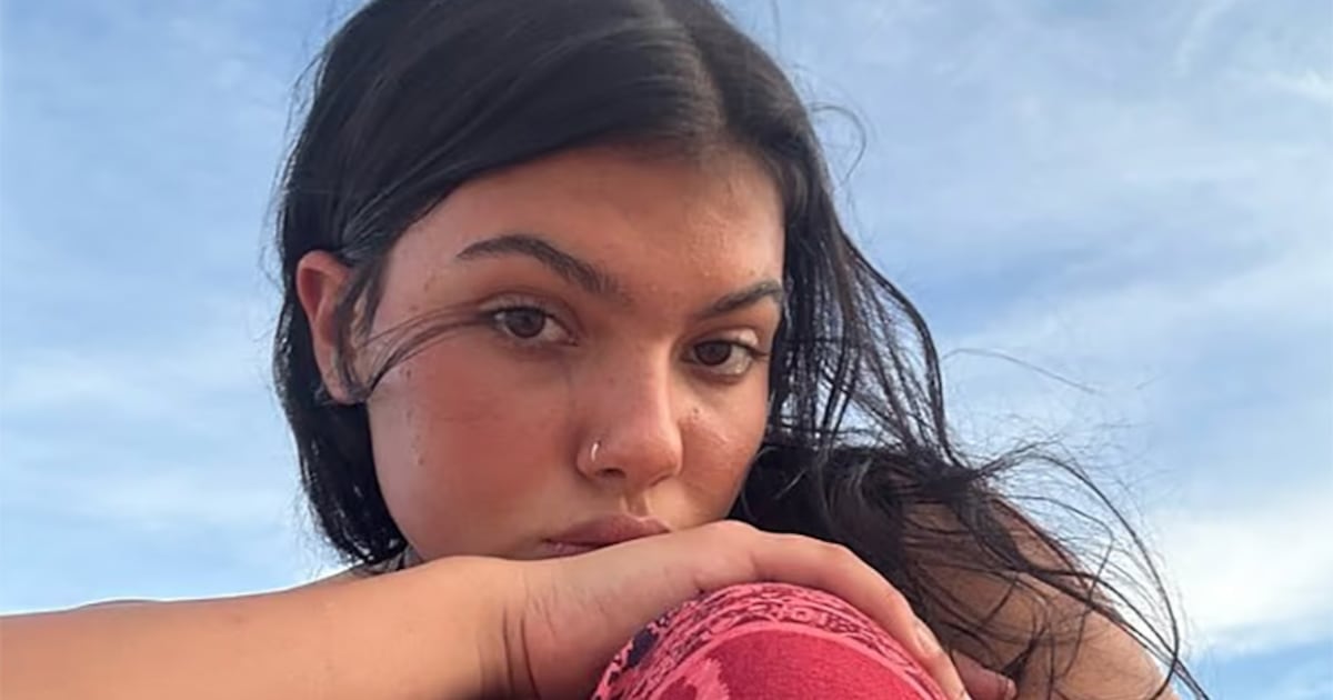 Canadian who died on Australian beach, circled by dingoes, identified - CTV News