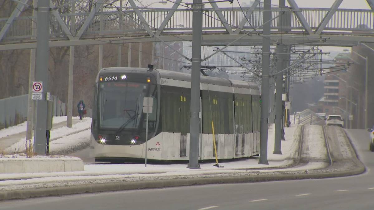 Click to play video: 'Toronto pushes forward effort to give signal priority to new LRTs and streetcars'