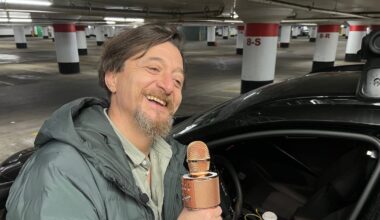 Canadian rideshare driver turning trips into karaoke parties