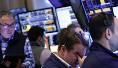 Markets today: Wall streets slump