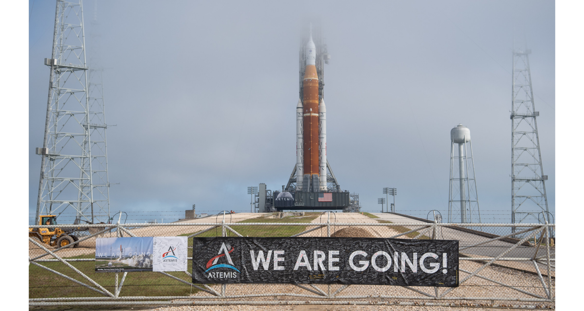 Watch NASA roll huge Artemis 2 moon rocket out to the launch pad on Jan. 17