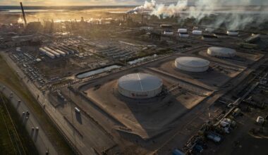 What Trump’s pledge to get Venezuelan oil moving could mean for Canadian industry