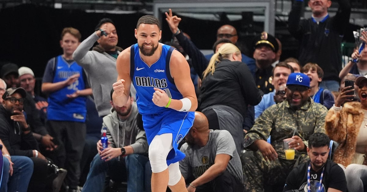 Klay Thompson moves up 3-point list, as Cooper Flagg-less Dallas Mavericks cruise past Utah Jazz