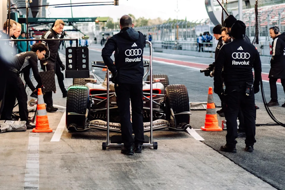 Audi R26 in the pitlane