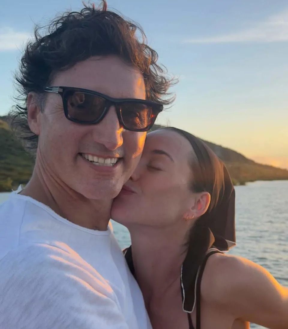 Katy Perry shared a new photo to social media with Justin Trudeau. (Image via Instagram/@katyperry)