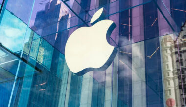 Teens charged over £11,000 phone thefts at Apple