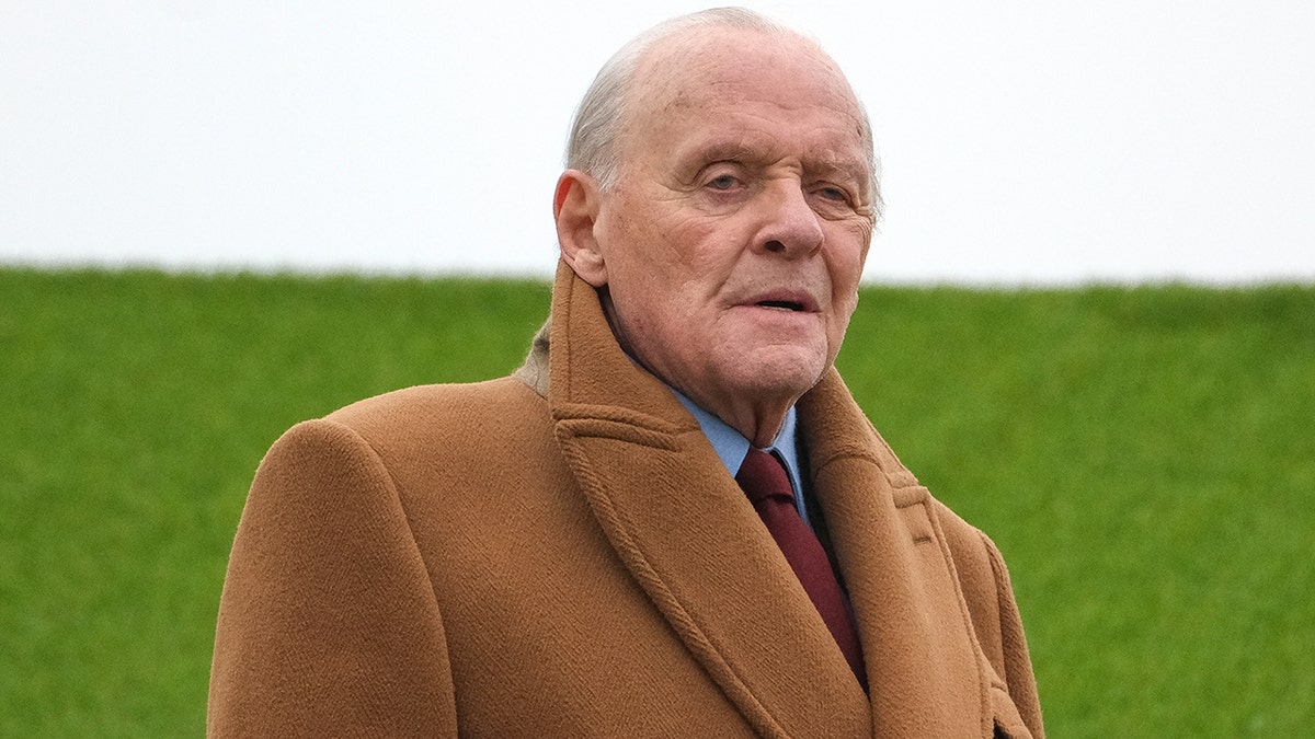 Anthony Hopkins filming a project in Esher, England in February 2025.