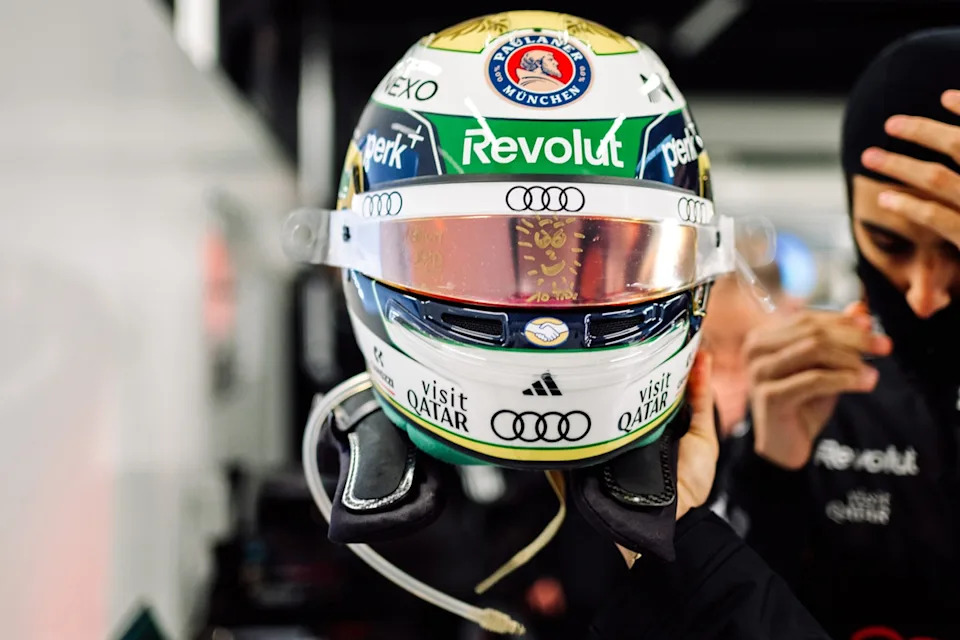Helmet of Gabriel Bortoleto, Audi