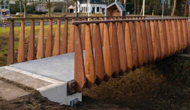 pedestrian bridge with recycled concrete can store carbon dioxide