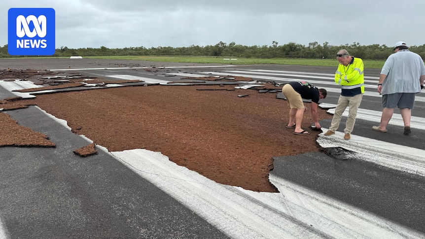 Flood disaster taking toll on graziers in north-west Queensland, more rain forecast for tropical coast