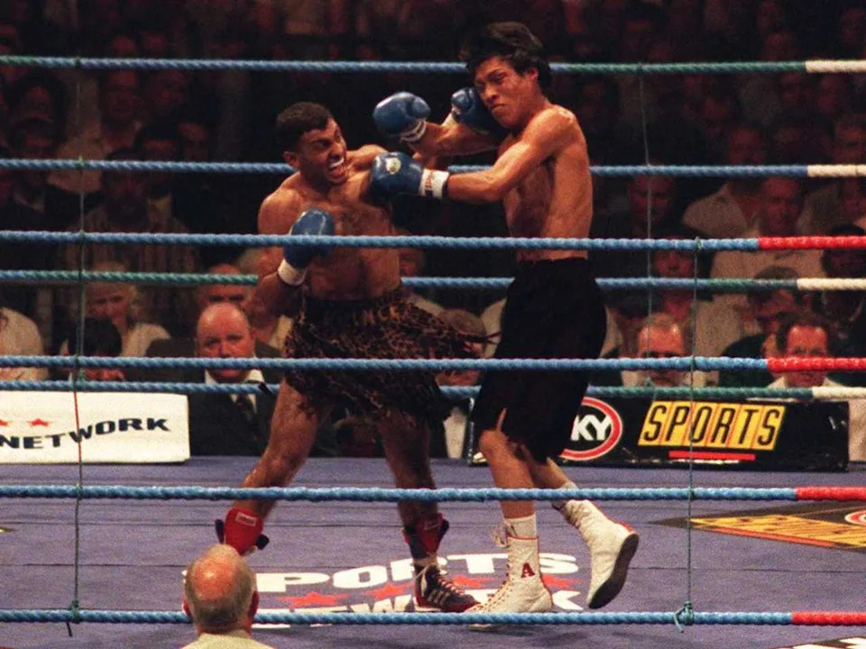 6/5/95.  Prince Naseem Hamed v Enrique Angeles ...Angeles hit Hamed with a right hand