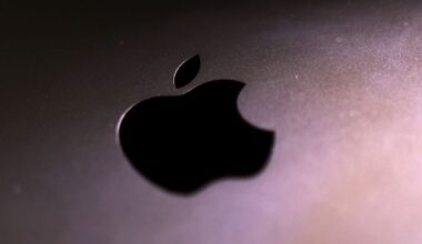 Apple to revamp Siri as a built-in chatbot, Bloomberg News reports
