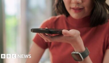 Apple turns to Google to power AI upgrade for Siri