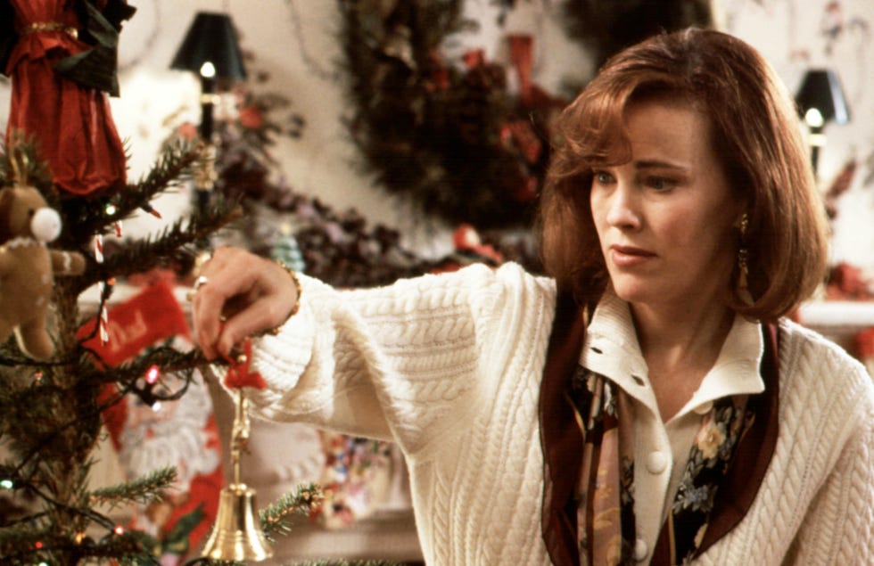Catherine O'Hara as Kate McCallister, Home Alone catherine o'hara as kate mccallister, home alone