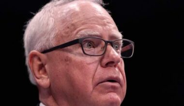 Homeland Security agents fatally shoot armed protester in Minneapolis - National