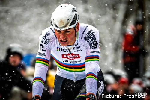 Mathieu van der Poel in pain after winning the Exact Cross Mol under heavy snow