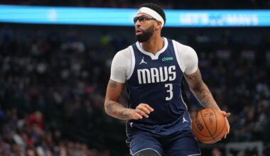 Report: Mavericks' Anthony Davis sustains ligament damage in hand