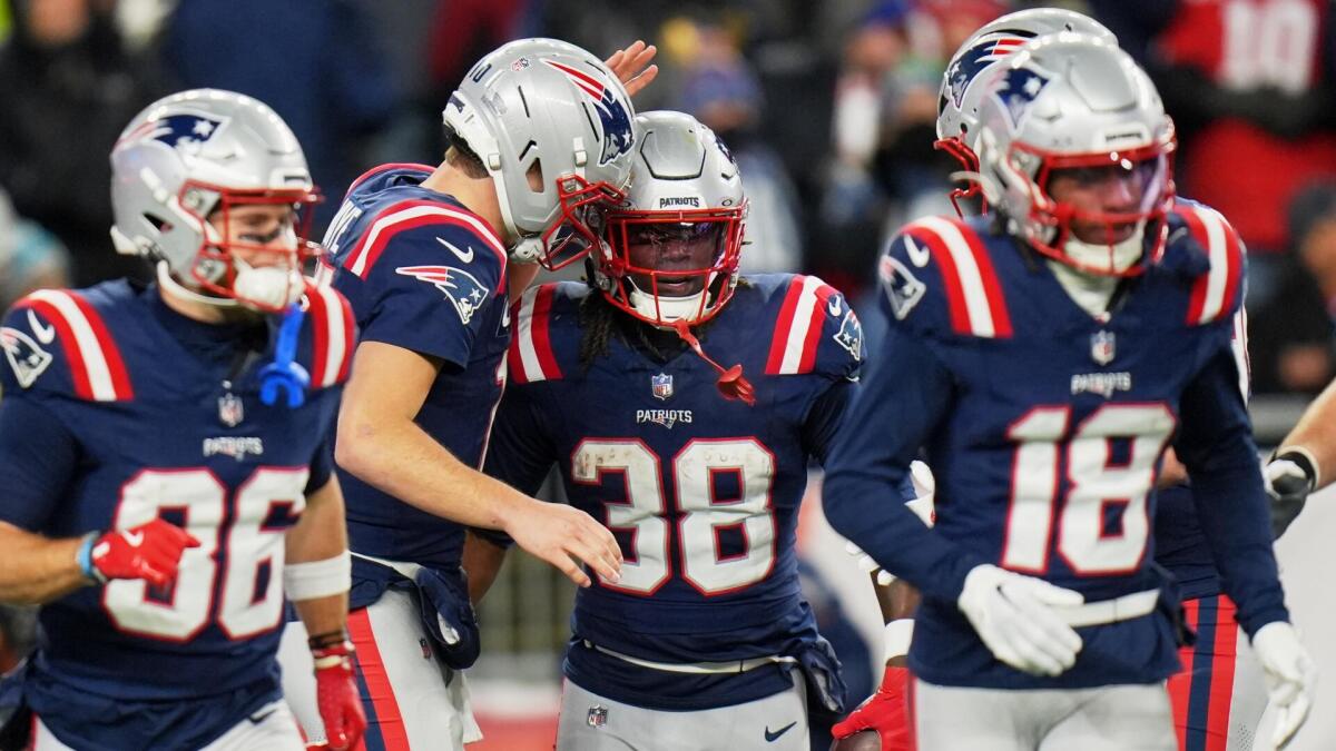 Best bets for Chargers vs. Patriots Wild Card game, NBA, NHL on Sunday, Jan. 11