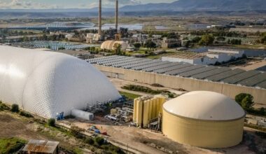 The big white thing is is the CO2 exhaust bag.