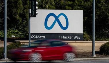 Meta Begins Job Cuts as It Shifts From Metaverse to AI Devices