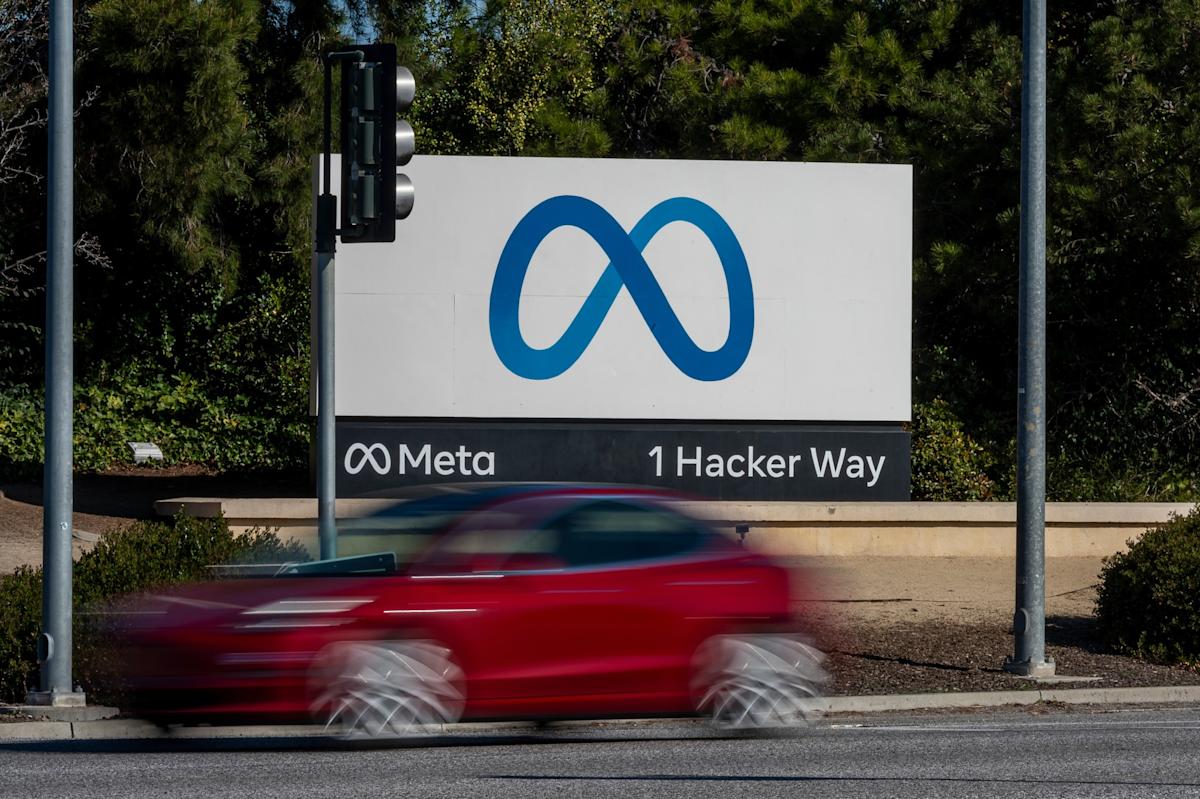 Meta Begins Job Cuts as It Shifts From Metaverse to AI Devices