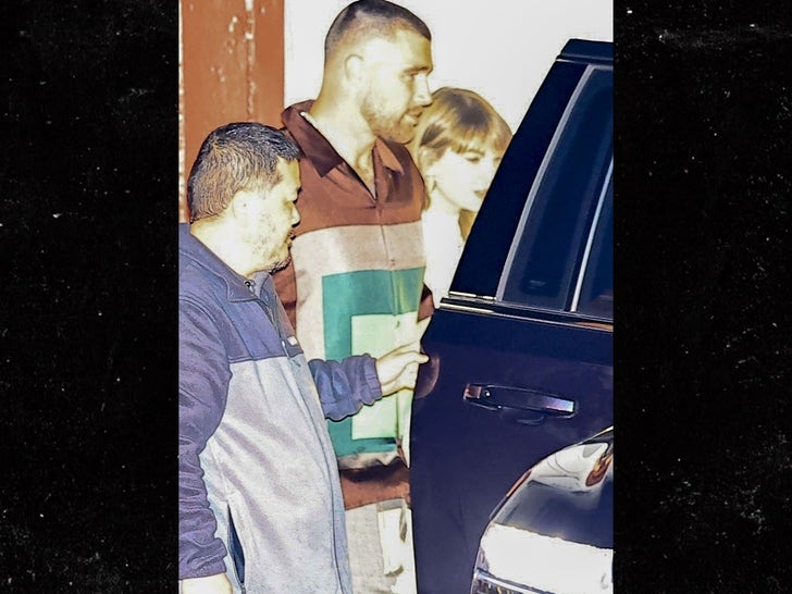 0113-Taylor-Swift-Travis-Kelce-Out-For-Dinner-In-Beverly-Hills-Sub2
