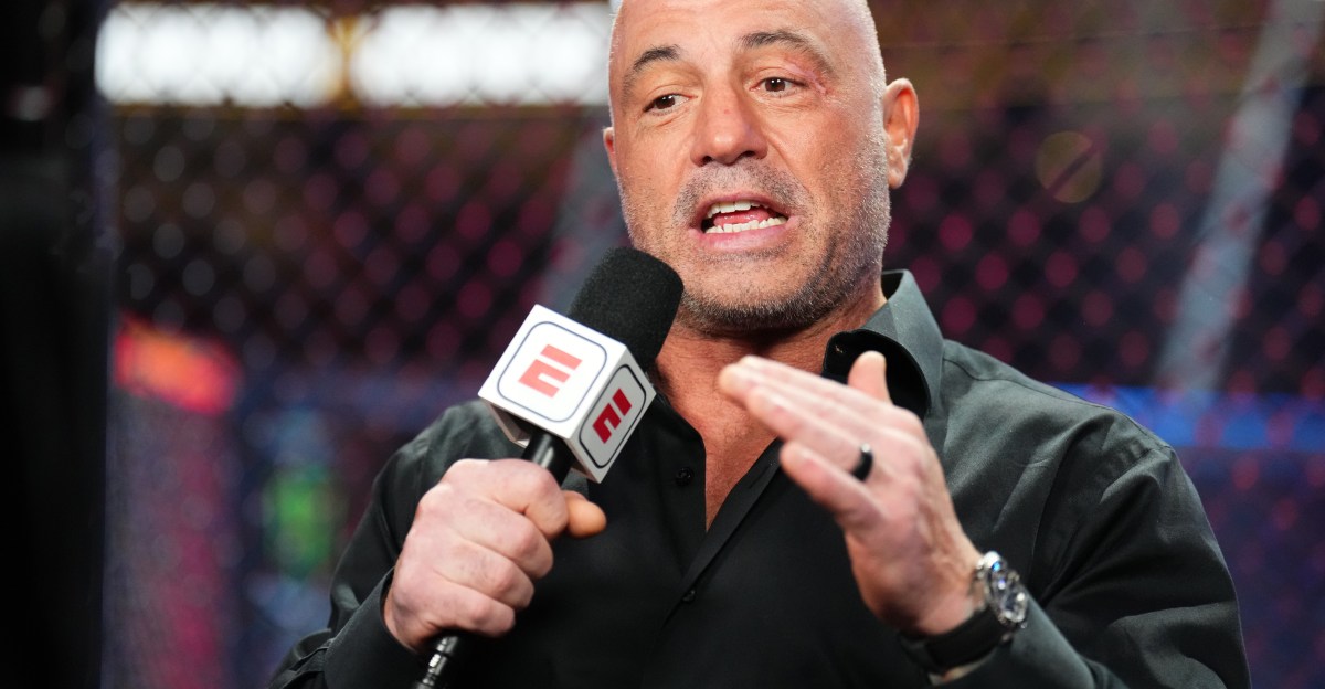 Golden Globes tried to stick Joe Rogan with $500 bill for Best Podcast