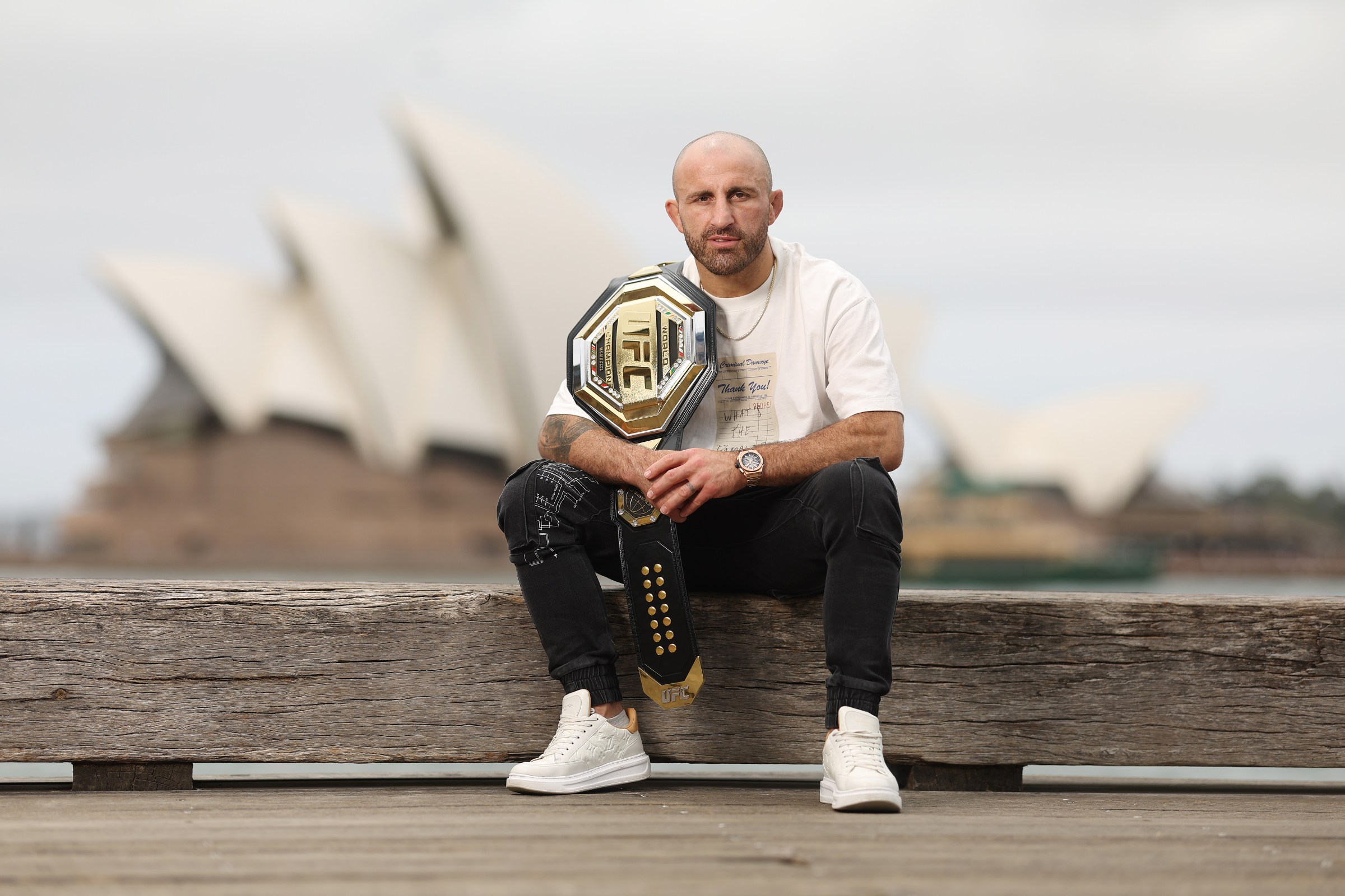 Alexander Volkanovski will try and defend home soil at UFC 325.