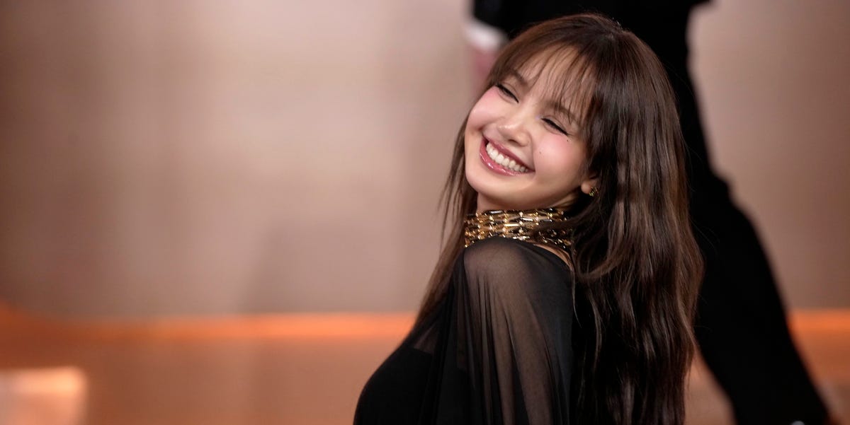 Lisa Kicks Off the 2026 Golden Globes in a Jacquemus Naked Dress