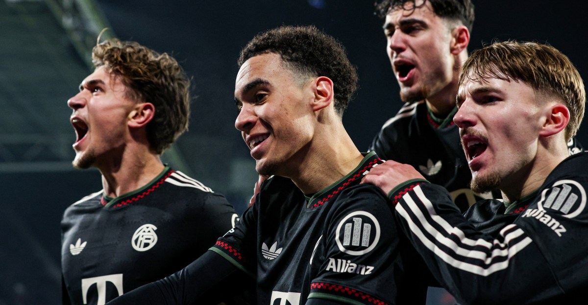 Hamburger SV 2-2 Bayern Munich: Subs from Bayern