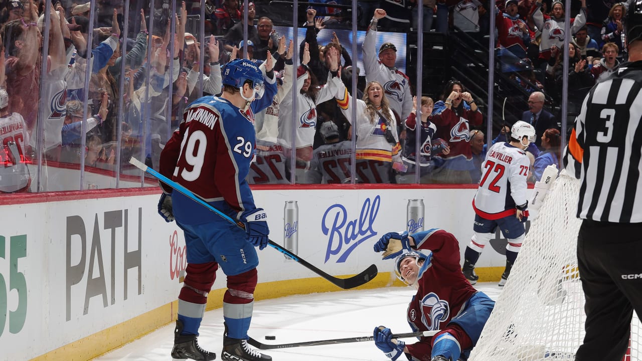 MacKinnon earns 1,100th point | NHL.com