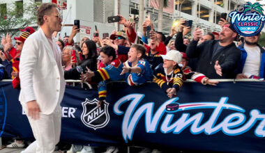 Panthers arrive in sports cars, Rangers dress in all white before 2026 Winter Classic