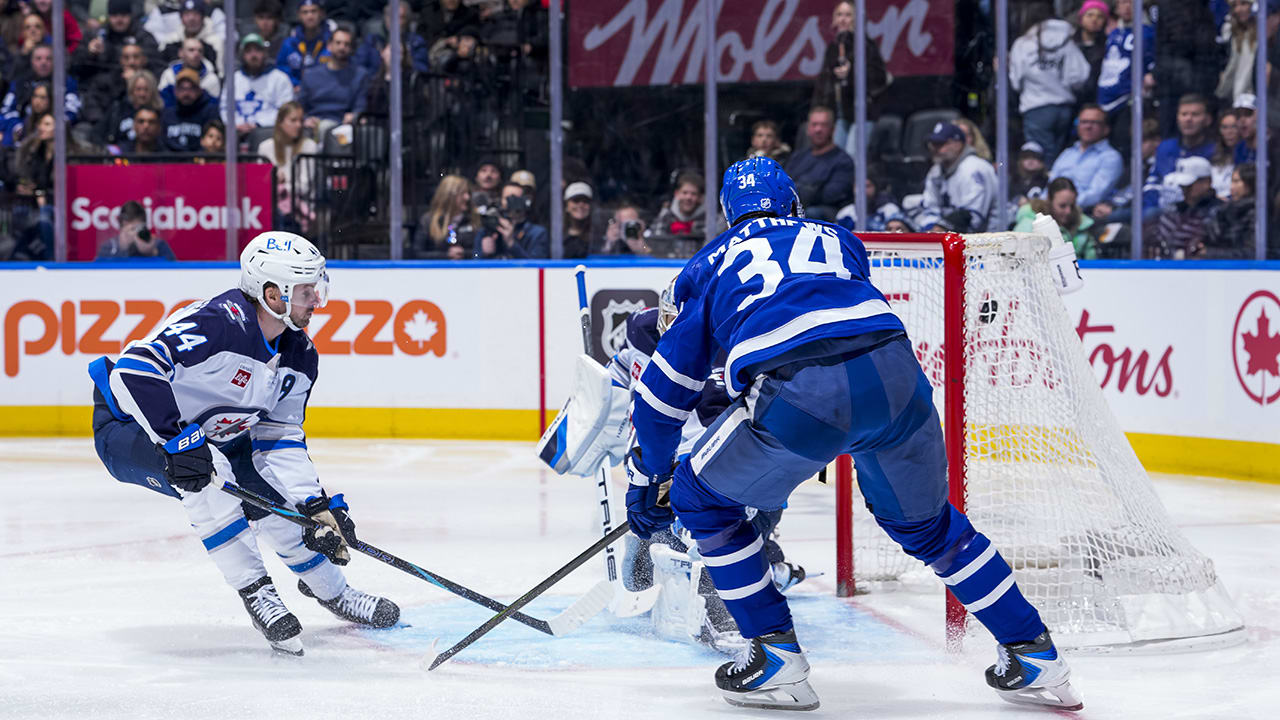Matthews tips it in | NHL.com