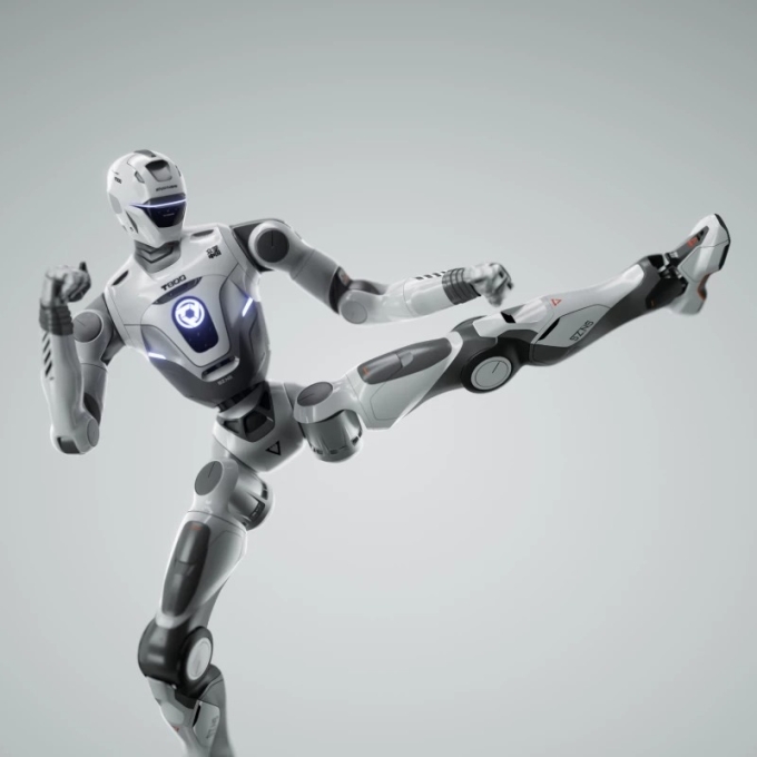 An EngineAIs T800 humanoid robot demonstrates martial arts moves. Photo by EngineAI