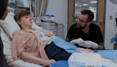 Noah Wyle on Honoring Muslim Community After Tree of Life Attack