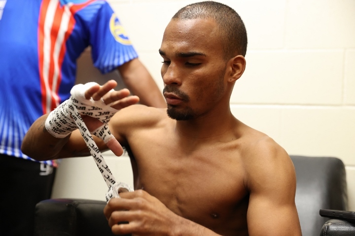 Jonathan Gonzalez turns to artificial intelligence for advice