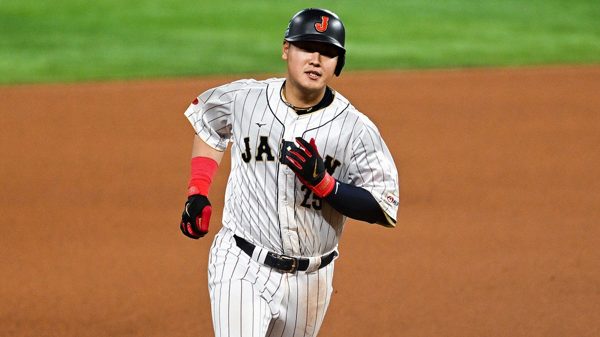 Kazuma Okamoto hits home run