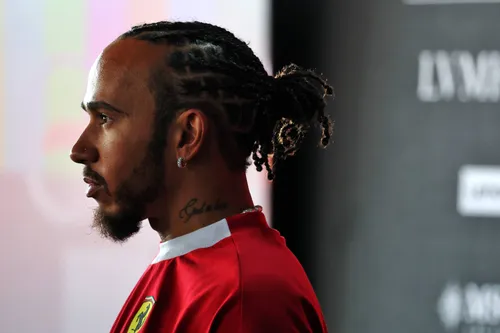 lewis-hamilton-ferrari-mexicogp-f1-2