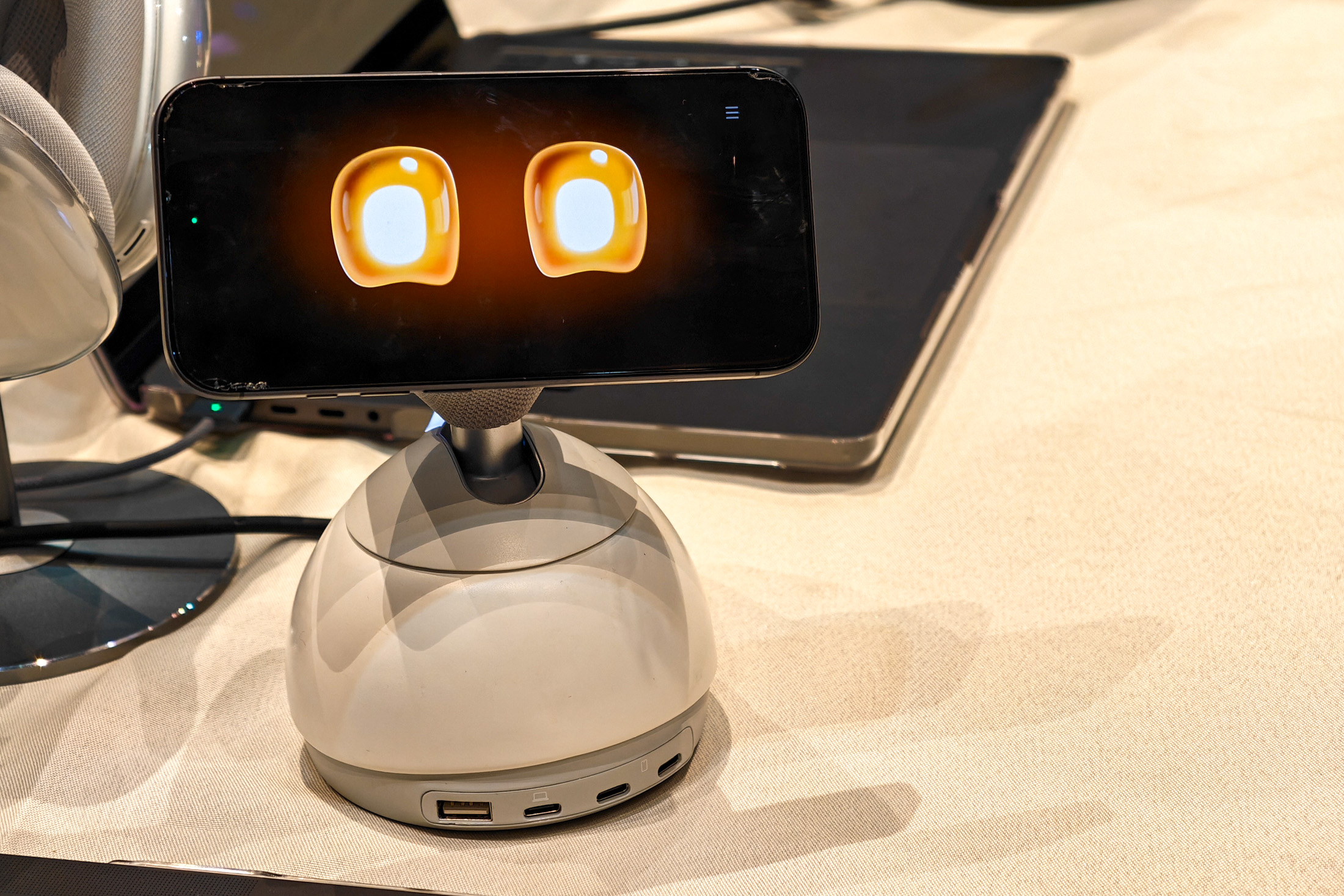 Photo of Loona DeskMate at CES