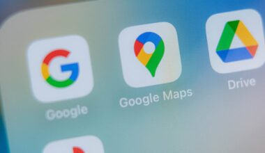 Google Maps just got a lot more useful for walkers and cyclists