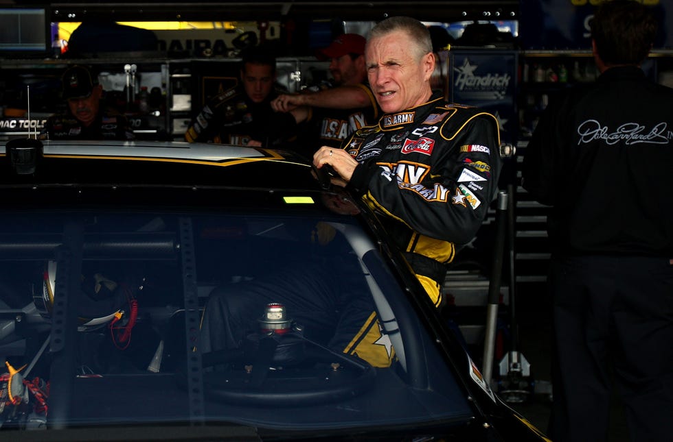 dodge dealers 400 practice