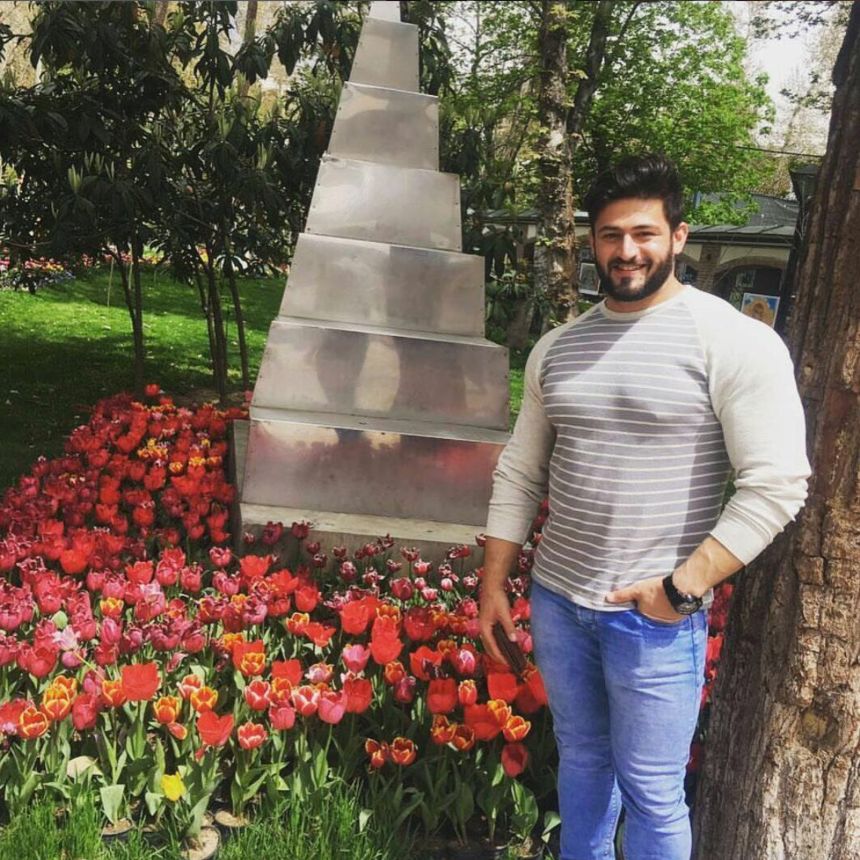 Former bodybuilding champion Mehdi Zatparvar was reportedly killed at a protest on Friday, the Norway-based human rights organization Hengaw said.