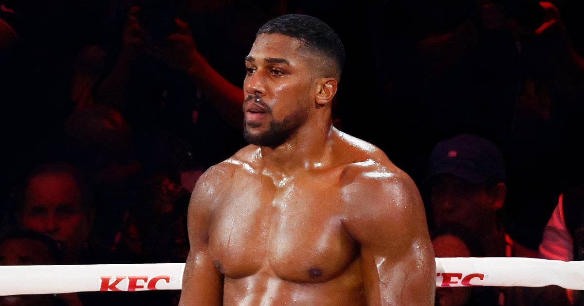 Anthony Joshua Back in Boxing Training Following Tragic Car Crash