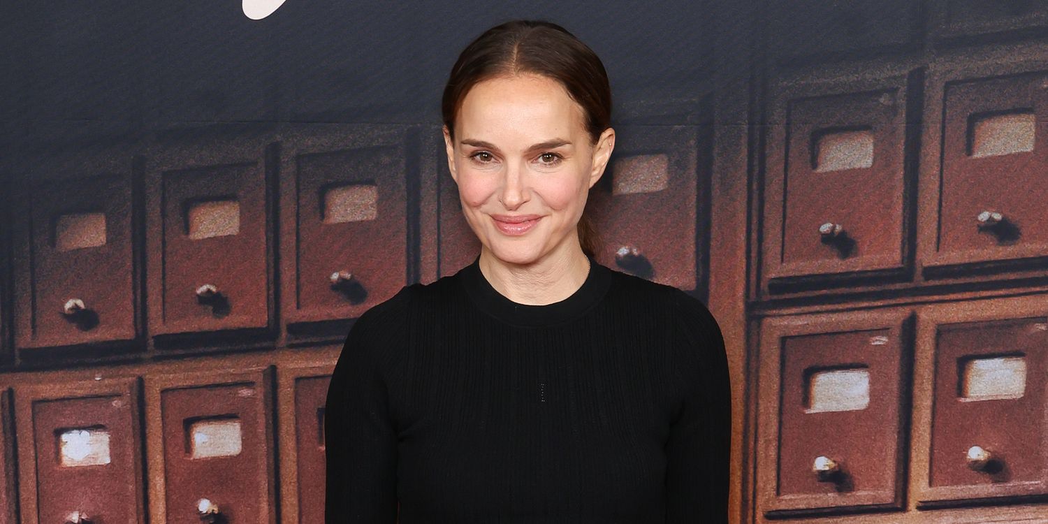 Natalie Portman Goes Pantsless in Nothing but a Plunging Blazer