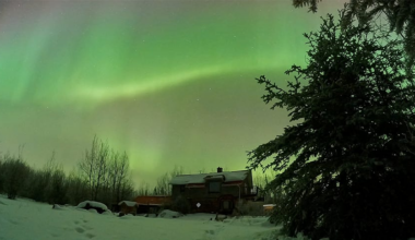 WATCH — Why many Canadians saw dazzling northern lights this week | videoclip