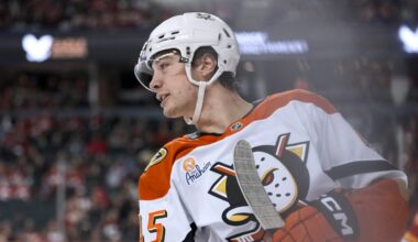 Sennecke roofs his second | NHL.com