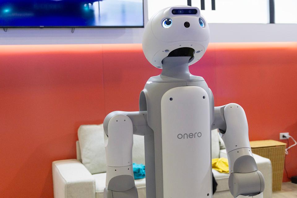 Onero H1 had an endearingly blank stare.