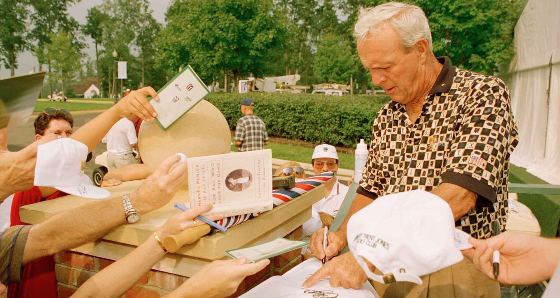 Among golf signatures, Arnold Palmer’s artful mark was in class by itself